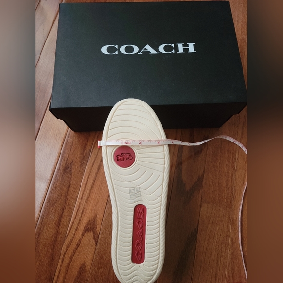Coach Clip Leather Low Top (NWOT) - Picture 10 of 10